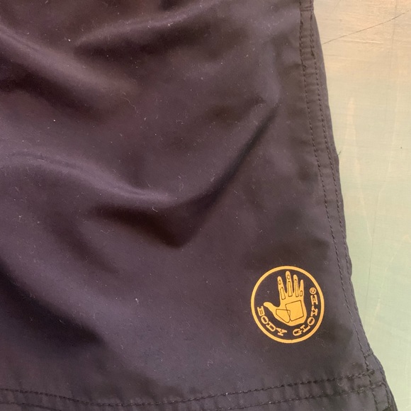 Body Glove - XL mid- swim trunks black lined - Picture 2 of 5